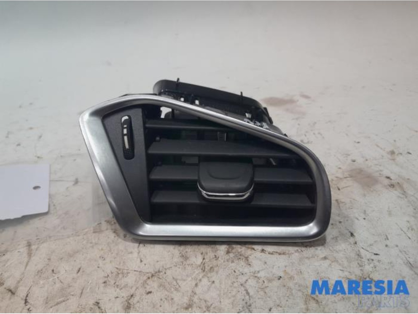 Citroen - DS4 - Dashboard vent