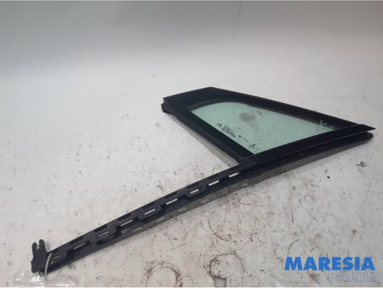 Citroen - DS4 - Quarter light, front left