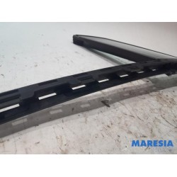 Citroen - DS4 - Quarter light, front left