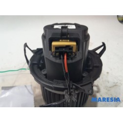 Renault - Captur - Heating and ventilation fan motor