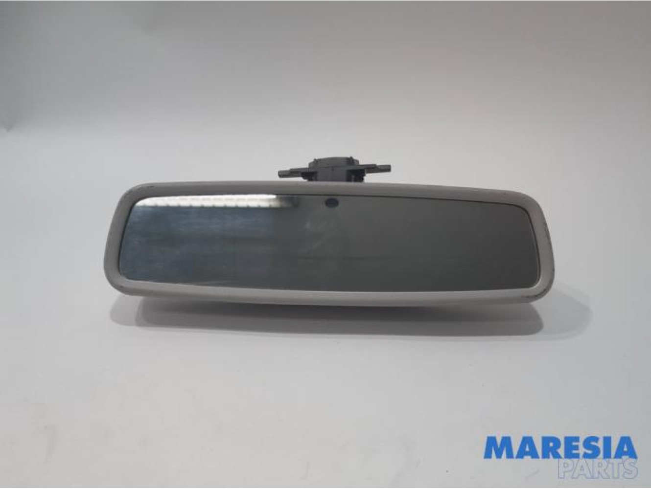 Renault - Captur - Rear view mirror