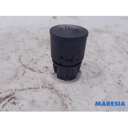 Renault - Captur - Start/stop switch