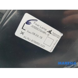 Renault - Captur - Rücklicht links