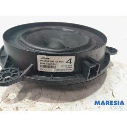 Renault - Captur - Speaker