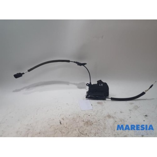 Renault - Captur - Rear door lock mechanism 4-door, left