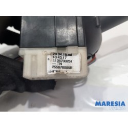 Renault - Captur - Indicator switch