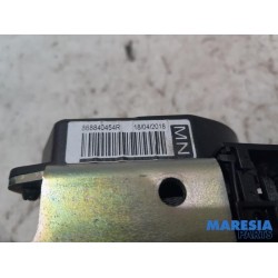 Renault - Captur - Front seatbelt, right