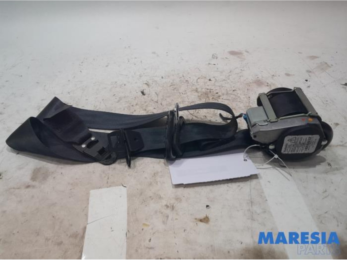 Renault - Captur - Front seatbelt, right