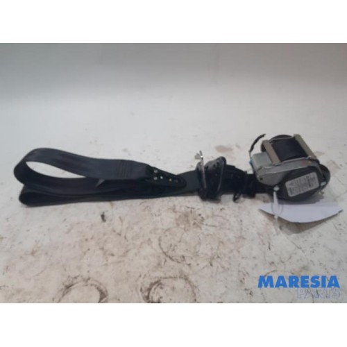 Renault - Captur - Front seatbelt, left