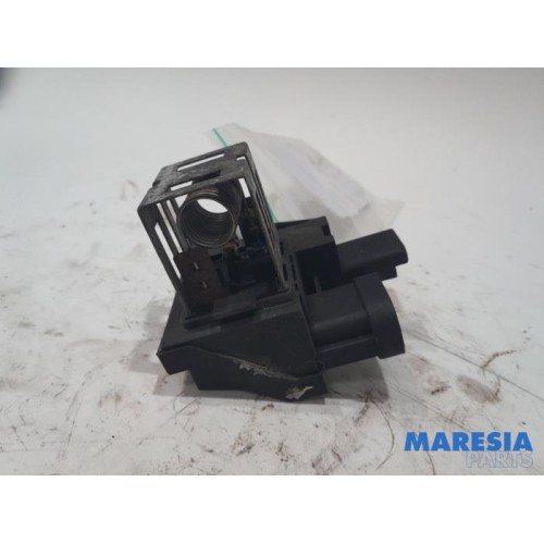 Citroen - C4 Cactus - Cooling fan resistor
