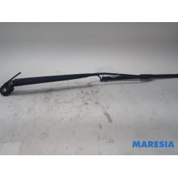 Citroen - C4 Cactus - Front wiper arm
