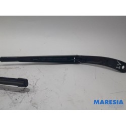 Citroen - DS4 - Front wiper arm