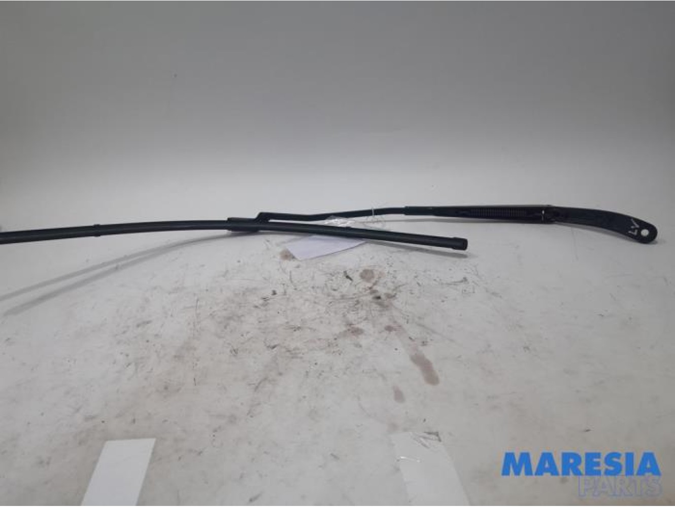 Citroen - DS4 - Front wiper arm