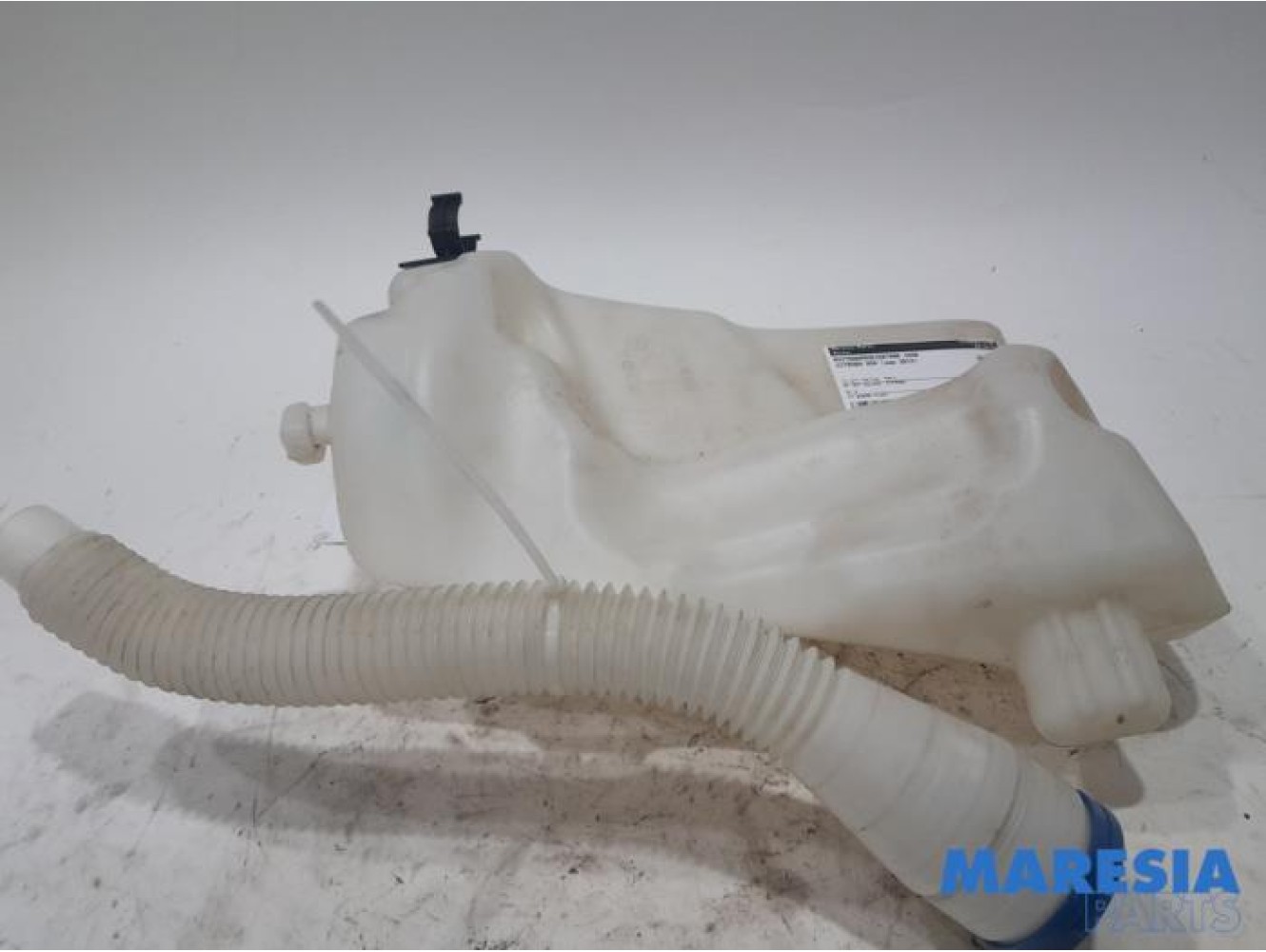 Citroen - DS4 - Front windscreen washer reservoir