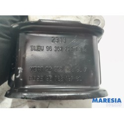 Citroen - DS4 - Engine mount