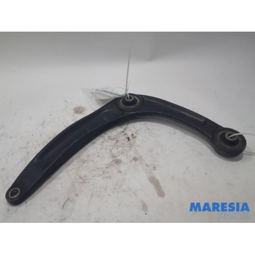 Citroen - DS4 - Front lower wishbone, right