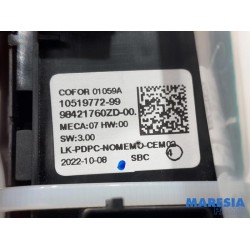 Peugeot - 2008 - Multi-functional window switch