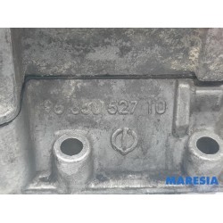 Citroen - Jumpy - Camshaft housing