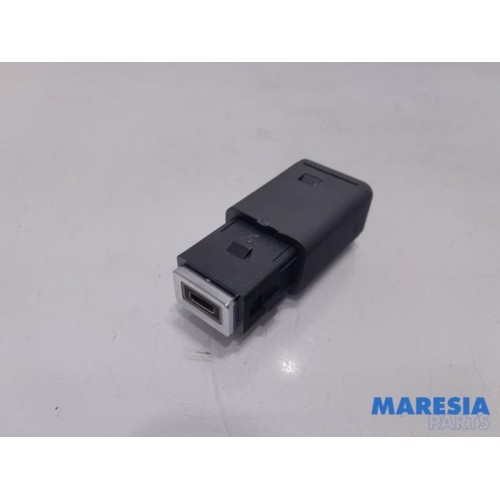 Peugeot - 2008 - Modul USB