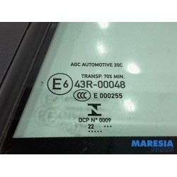 Peugeot - 2008 - Driehoeks Ruit links-achter