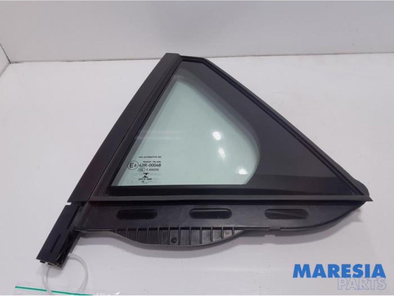 Peugeot - 2008 - Driehoeks Ruit links-achter