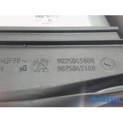 Peugeot - 2008 - Driehoeks Ruit links-achter