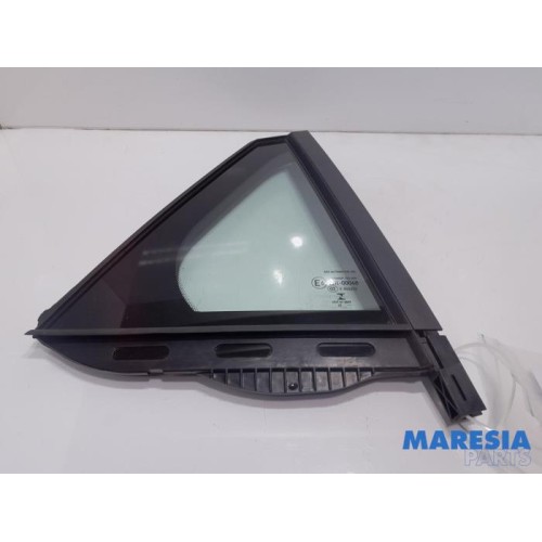 Peugeot - 2008 - Rear quarter light, left right