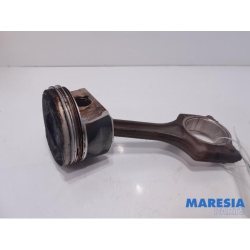 Peugeot - 208 - Connecting rod