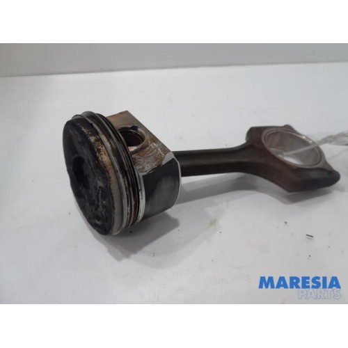 Peugeot - 208 - Connecting rod