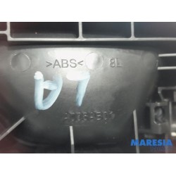 Peugeot - 2008 - Portiergreep 4Deurs links-achter