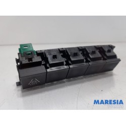 Peugeot - 2008 - Switch