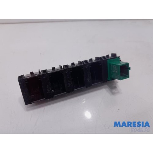 Peugeot - 2008 - Switch