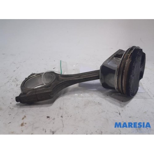 Peugeot - 208 - Connecting rod