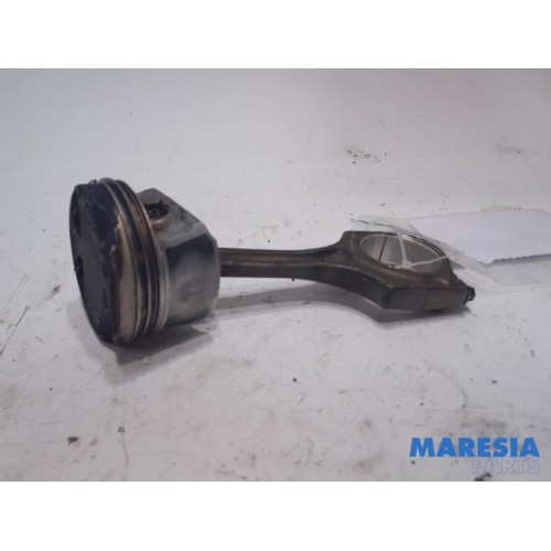 Peugeot - 208 - Connecting rod