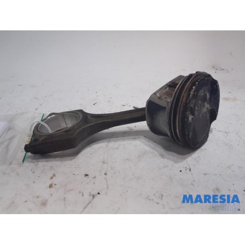 Peugeot - 208 - Connecting rod