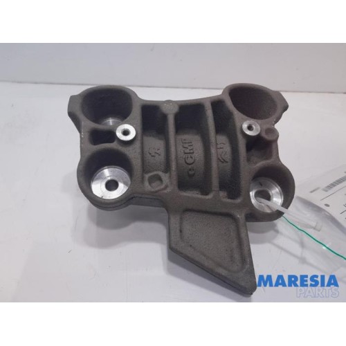 Opel - Corsa - Support moteur
