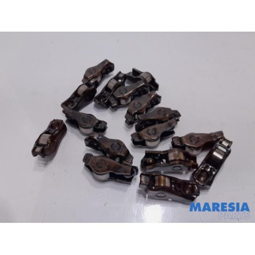 Peugeot - 208 - Rocker arm