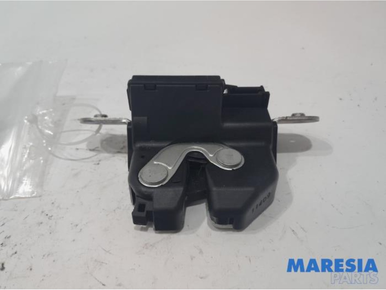 Fiat - 500 - Tailgate lock mechanism