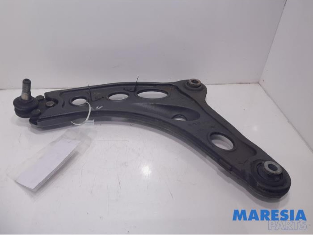 Renault - Trafic - Front lower wishbone, left