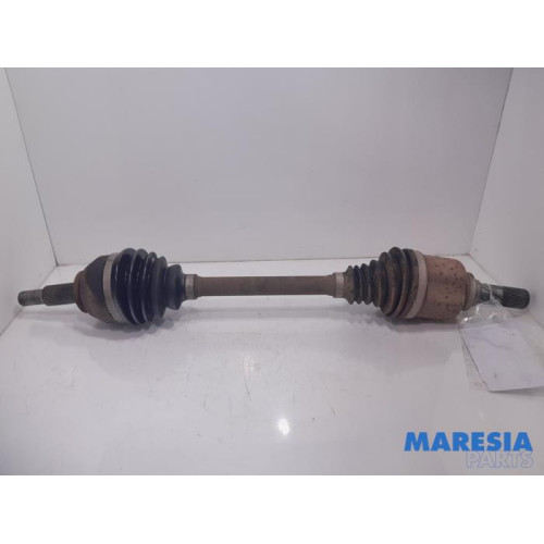 Renault - Trafic - Front drive shaft, left