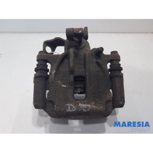 Renault - Trafic - Rear brake calliper, right