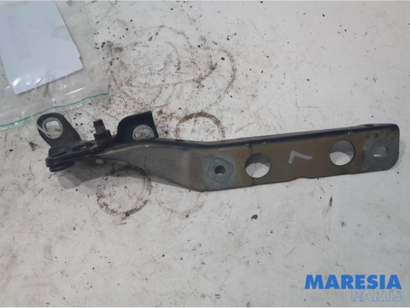 Citroen - C4 Picasso - Bonnet Hinge