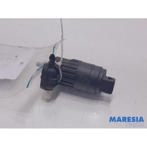 Fiat - 500 - Scheibensprüherpumpe vorne