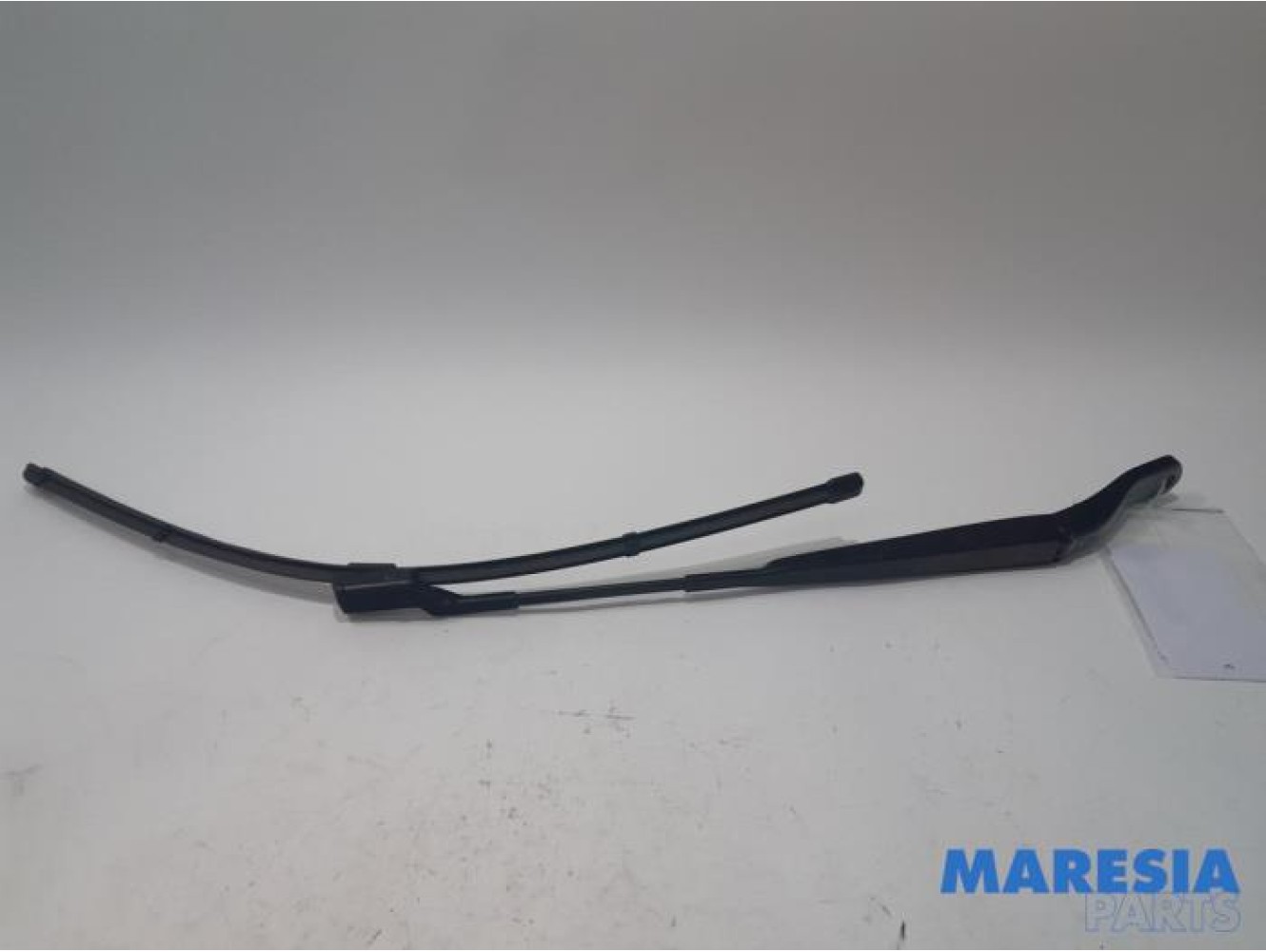 Peugeot - 2008 - Front wiper arm