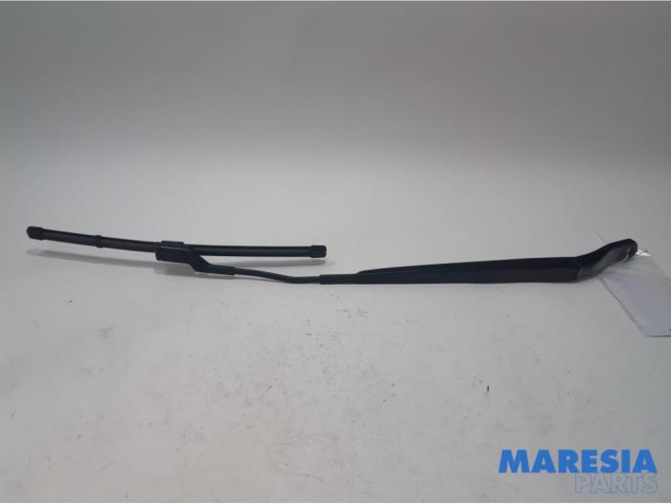 Peugeot - 2008 - Front wiper arm