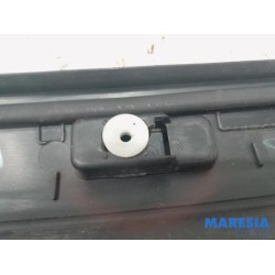 Peugeot - 2008 - Frontscreen frame