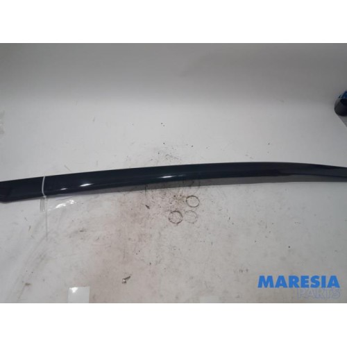 Peugeot - 2008 - Windschutzscheibe blende
