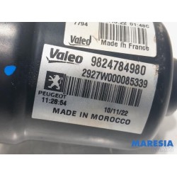 Peugeot - 2008 - Front wiper motor