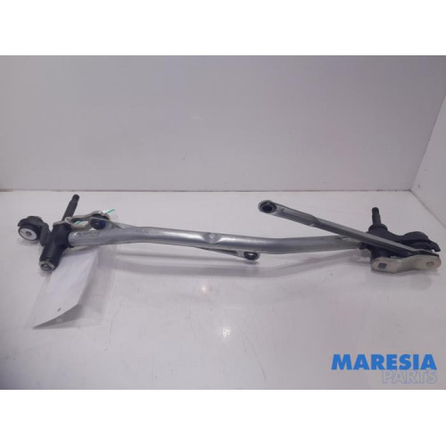 Peugeot - 2008 - Wiper mechanism