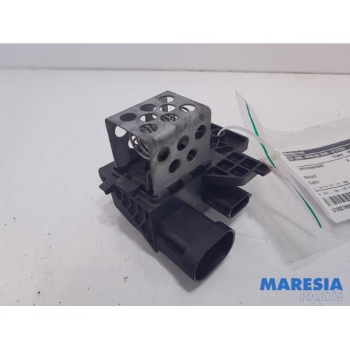 Renault - Captur - Cooling fan resistor